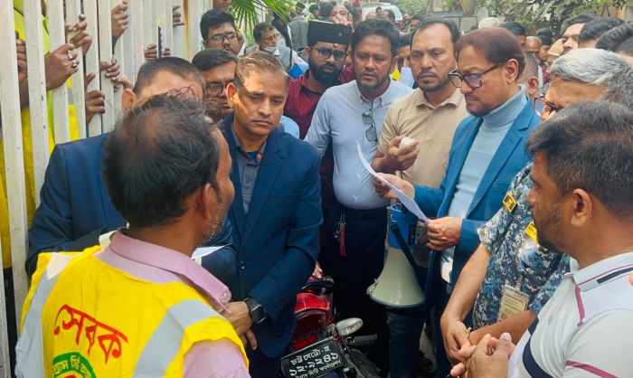 কাজে গাফিলতির জন্য চাকরিও যেতে পারে: মেয়র শাহাদাত